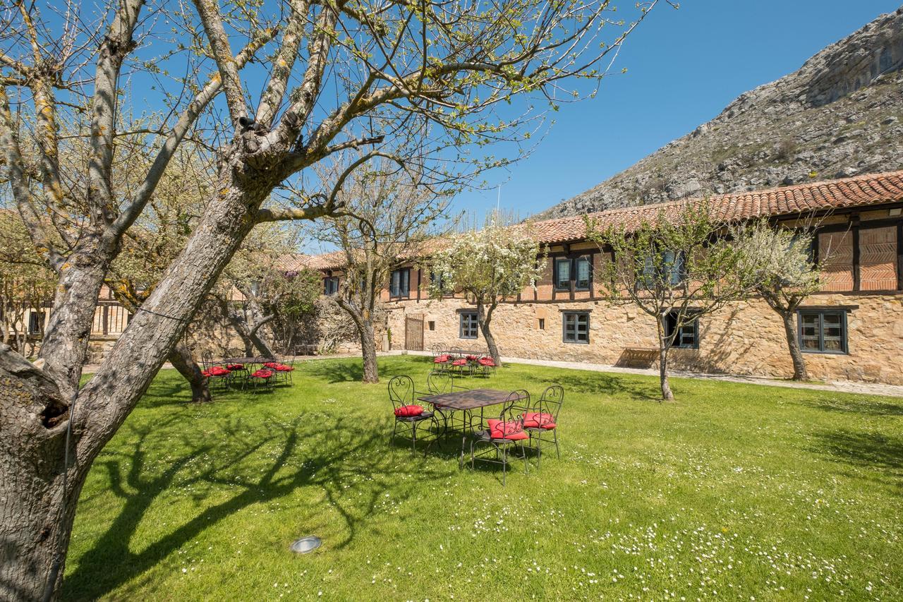 Hotel Posada Santa Maria La Real Aguilar de Campóo Exteriör bild